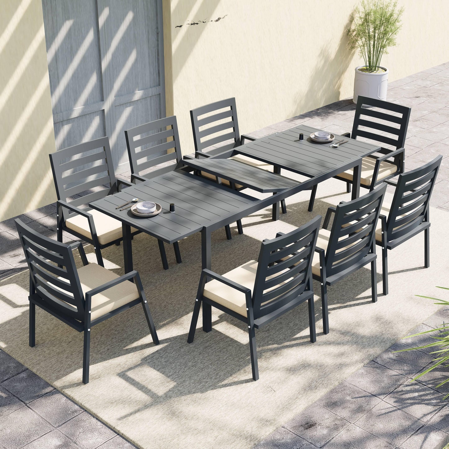 Marlin Extenable Outdoor Dining Table 78-118 in Black Aluminum - Elax Furniture