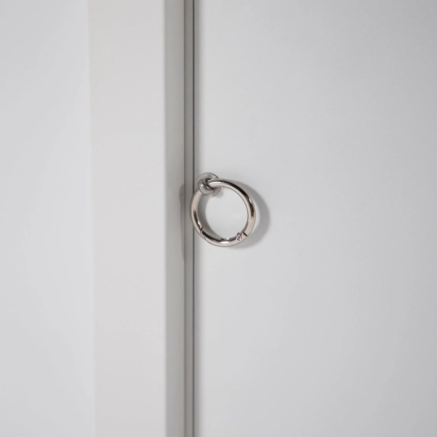 Walbrooke Modern Round Tank Holder Table with Tempered Glass Top and Powder Coated Aluminum - Elax Furniture