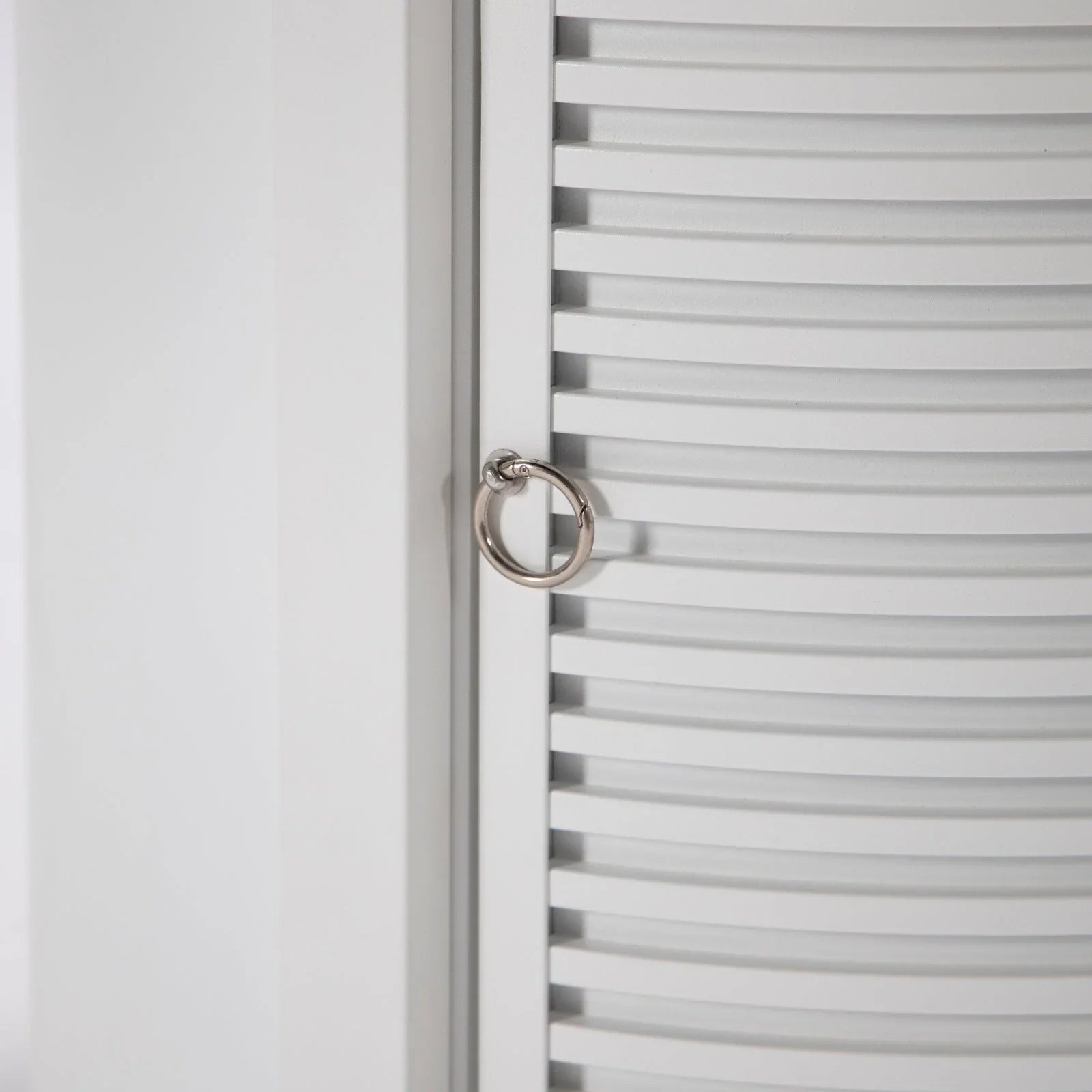 Walbrooke Modern Round Tank Holder Table with Tempered Glass Top and Powder Coated Aluminum Slats Design - Elax Furniture